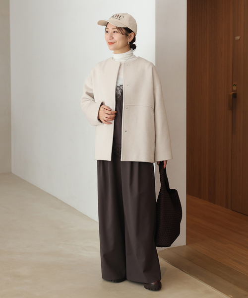 JOURNAL STANDARD（ジャーナルスタンダード）の「《追加》スーパー140ビーバーノーカラーショートコート（ノーカラーコート・レディース・ブラック/チョコ/ホワイト×ホワイト/グレー・36/38）」の11枚目の写真