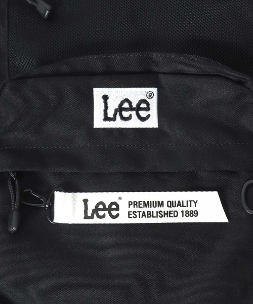 Lee(リー)の「Lee(リー)ブランドネームキーホルダー付 ワンポイントロゴ刺繍 メッシュポケット 撥水バックパック/リュックサック(バックパック/リュック・レディース・ブラック×ホワイト/ブラック×パープル/ブラック×ピンク/ブラック×ブラック/ブラック×グリーン・FREE)」の7枚目の写真