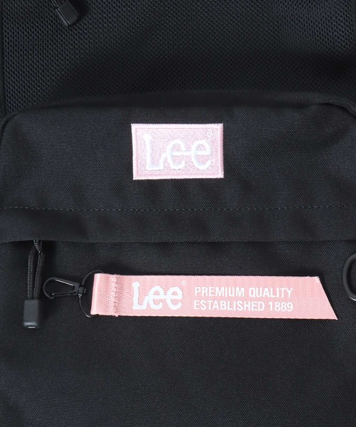 Lee(リー)の「Lee(リー)ブランドネームキーホルダー付 ワンポイントロゴ刺繍 メッシュポケット 撥水バックパック/リュックサック(バックパック/リュック・レディース・ブラック×ホワイト/ブラック×パープル/ブラック×ピンク/ブラック×ブラック/ブラック×グリーン・FREE)」の15枚目の写真