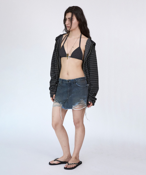 WHOLE PAPER(ホールペーパー)の「ダメージデニムショートスカート(ブラック)(スカート・レディース・ブラック・SMALL/MEDIUM)」の3枚目の写真