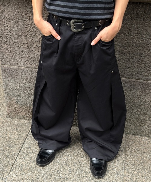 kutir(クティール)の「ASSORT TUCK DESIGN CHINO PANTS / アソートタックデザインチノパン(その他パンツ・メンズ・チャコールグレー/ベージュ/ブラック・SMALL/MEDIUM/LARGE)」の6枚目の写真