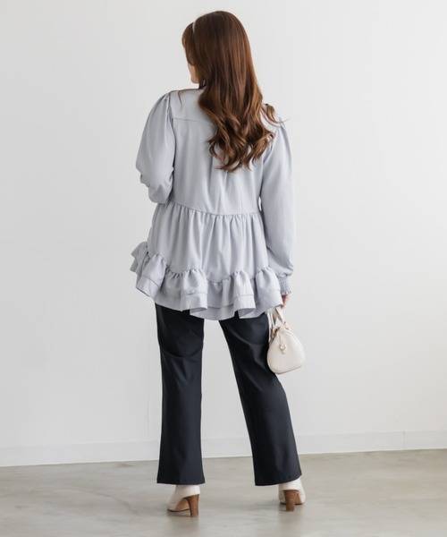CLETTE(クレット)の「フリルティアードリボンタイブラウス(シャツ/ブラウス・レディース・ブルー/ラベンダー/オフホワイト・LL/3L/4L)」の10枚目の写真