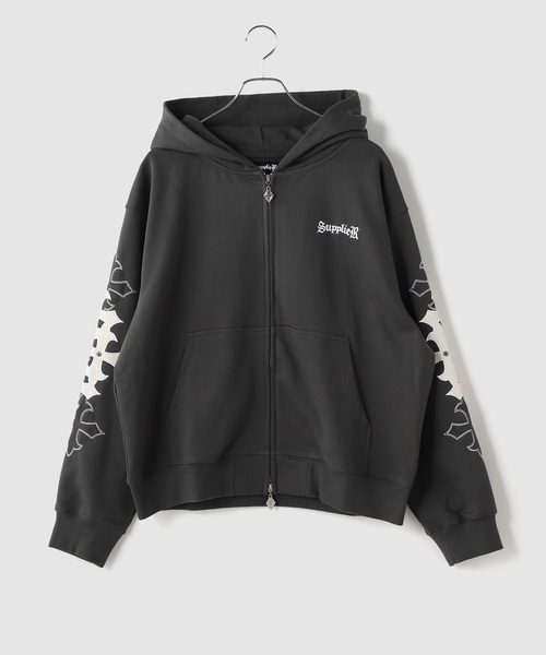 SUPPLIER(サプライヤー)の「SUPPLIER / サプライヤー Multiple Cross Patch Zip Hoodie(パーカー・メンズ・ブラック/グレー・MEDIUM/LARGE)」の2枚目の写真
