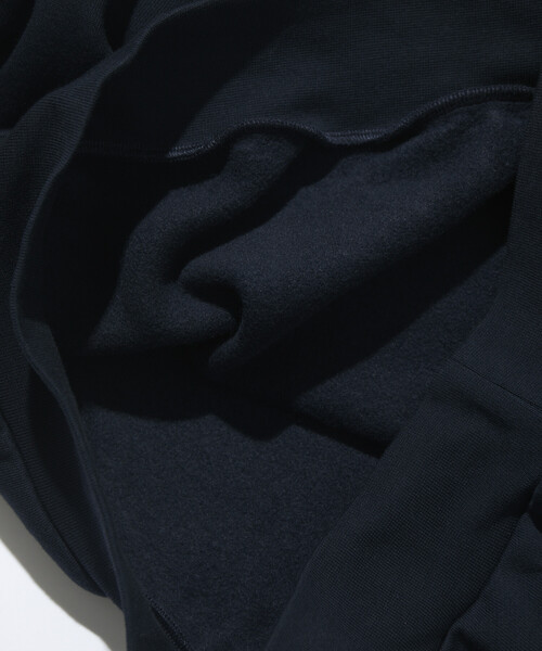 NAUTICA(ノーティカ)の「NAUTICA/ノーティカ Jiro Konami CREW SWEAT 1(スウェット・メンズ・ライトグレー/ネイビー・SMALL/MEDIUM/LARGE/X-LARGE)」の4枚目の写真