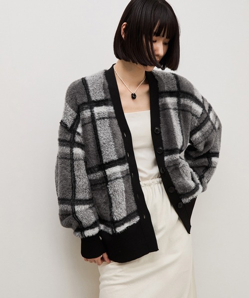 ADAM ET ROPE'(アダムエロペ)の「【WEB限定】ジャカードフェザーカーディガン(カーディガン/ボレロ・レディース・ブラウン系その他/グレー/ダークブラウン・FREE)」の21枚目の写真