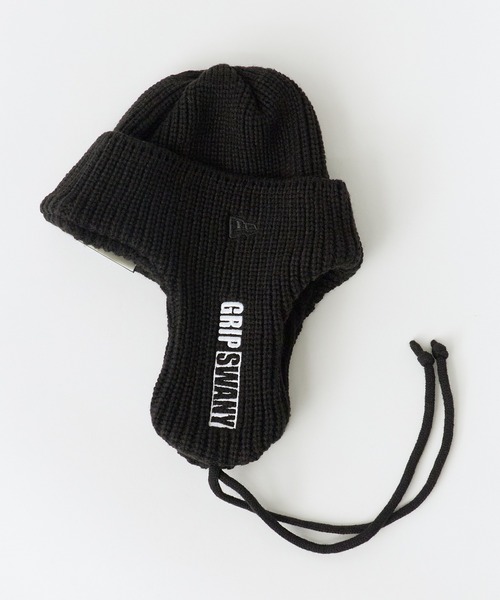 NEW ERA(ニューエラ)の「GRIP SWANY/グリップスワニー × NEW ERA/ニューエラ KNIT TRAPPER ニットキャップ ロゴ刺繍 秋 秋服 2026年秋冬(ニットキャップ/ビーニー・メンズ・ブラック/ベージュ/アイボリー・FREE)」の1枚目の写真