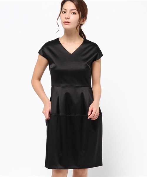 ESTNATION（エストネーション）の「ESTNATION サテンコクーンワンピース（ワンピース・レディース・グリーン/ブラック・36/38）」の17枚目の写真