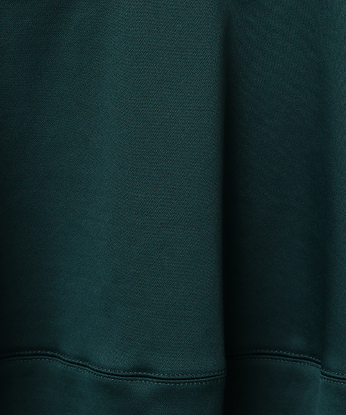 ESTNATION（エストネーション）の「ESTNATION サテンコクーンワンピース（ワンピース・レディース・グリーン/ブラック・36/38）」の16枚目の写真