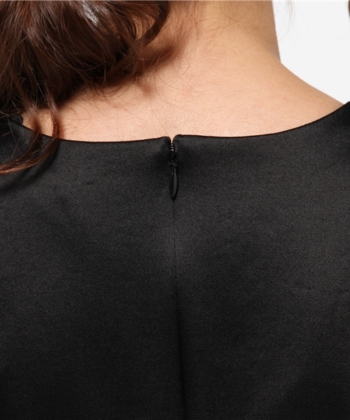 ESTNATION（エストネーション）の「ESTNATION サテンコクーンワンピース（ワンピース・レディース・グリーン/ブラック・36/38）」の8枚目の写真