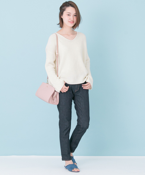 URBAN RESEARCH（アーバンリサーチ）の「UR BACKねじり片畦ニット（ニット/セーター・レディース・ライトカーキ/オフホワイト/ラベンダー・FREE）」の17枚目の写真