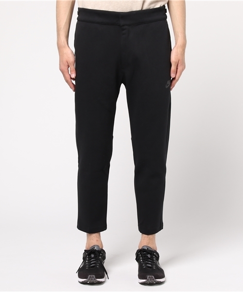 NIKE - ナイキ NIKE テックフリース　クロップドパンツ NIKE（ナイキ）の「NIKE テックフリースクロップドパンツ 832121