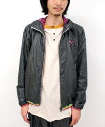 BEAMS（ビームス）の「PUMA×BEAMS / 別注 柄ファスナーウインド