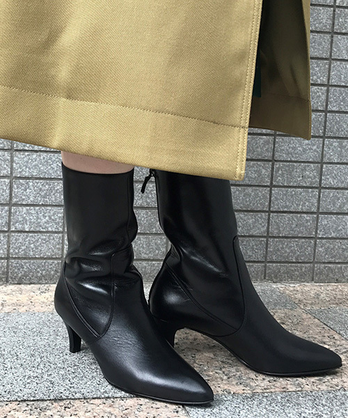 STUDIOUS（ステュディオス）の「ミッドカーフブーツ（ブーツ・レディース・ブラック/バーガンディー・SMALL/MEDIUM）」の3枚目の写真