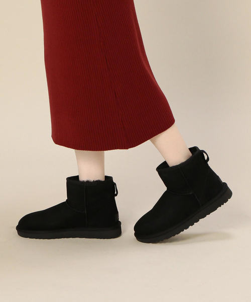 UGG（アグ）の「＜UGG（アグ）＞クラシックミニ ムートンブーツ 2 ◆（ブーツ・レディース・オリーブ/グレー/ブラック/ネイビー/ブラウン/ダークブラウン・7/5/6/8）」の12枚目の写真