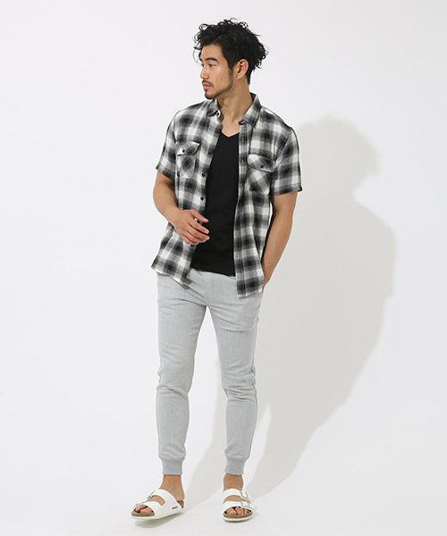 AZUL by moussy（アズールバイマウジー）の「カットライクドビー裾リブパンツ（その他パンツ・メンズ・ネイビー/ブラック/トップグレー・MEDIUM/X-LARGE/X-SMALL/LARGE/SMALL）」の21枚目の写真