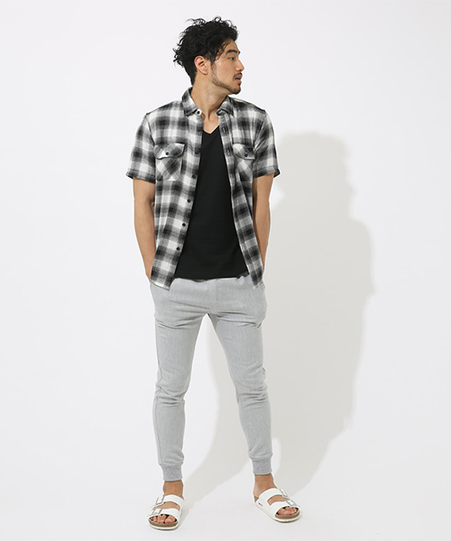 AZUL by moussy（アズールバイマウジー）の「カットライクドビー裾リブパンツ（その他パンツ・メンズ・ネイビー/ブラック/トップグレー・MEDIUM/X-LARGE/X-SMALL/LARGE/SMALL）」の22枚目の写真