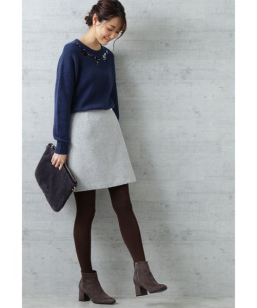 NATURAL BEAUTY BASIC（ナチュラルビューティーベーシック）の「スパンコールネックニット（ニット/セーター・レディース・グレー/ネイビー/ベージュ・MEDIUM）」の16枚目の写真