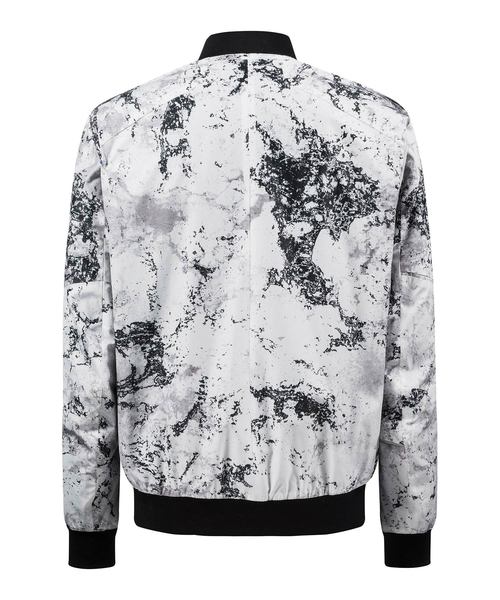 HUGO（ヒューゴ）の「ボンバー ジャケット イン ア カモフラージュプリント（MA-1・メンズ・ホワイト系その他・S/M/L/XL/XS/XXL）」の4枚目の写真