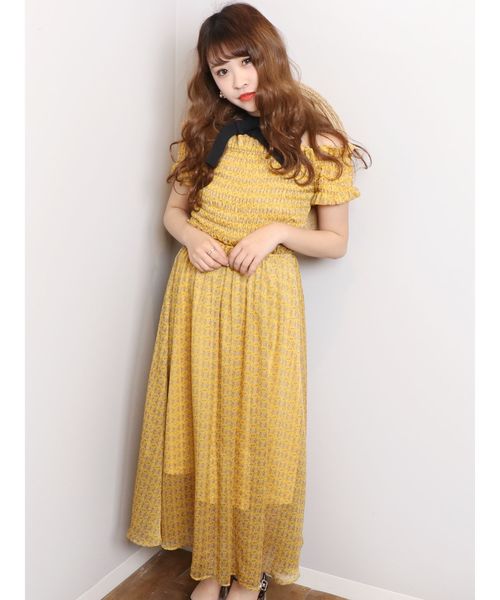 dazzlin（ダズリン）の「フラワーシャーリングワンピース