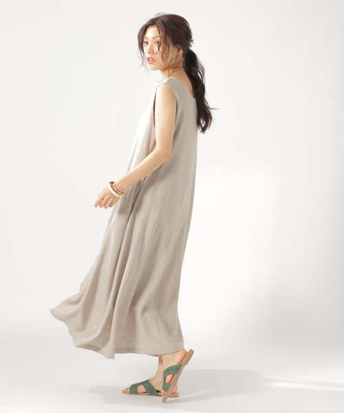 BAYFLOW（ベイフロー）の「3WAYテントシルエットワンピース（ワンピース・レディース・ブラック/ベージュ/マスタード・FREE）」の21枚目の写真