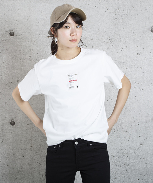 lala Born(ララボーン)の「lalaBorn/タグデザインTシャツ(Tシャツ/カットソー・レディース・ホワイト/ブラック/パープル/ピンク・FREE)」の6枚目の写真
