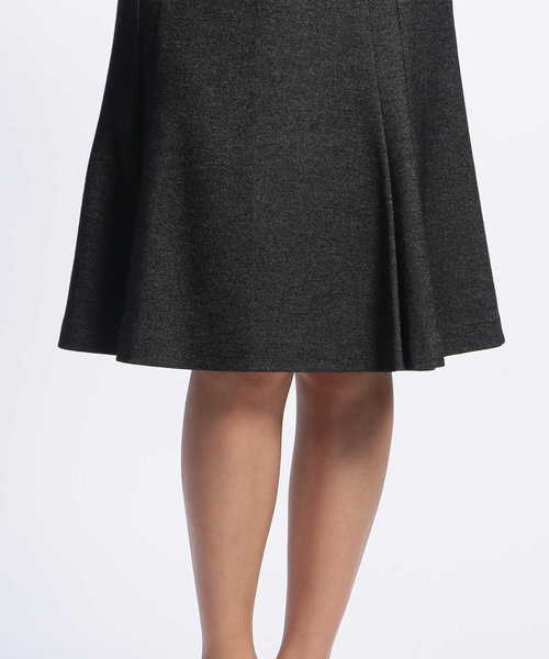 NARACAMICIE（ナラカミーチェ）の「《セットアップスーツ対応》バーズアイソフトフレアースカート（スカート・レディース・ベージュ/ネイビー/グレー・SMALL/MEDIUM/LARGE）」の4枚目の写真