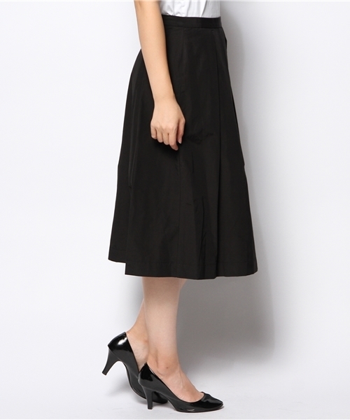 NANO universe(ナノユニバース)の「タックミディフレアスカート(スカート・レディース・ブラック/キャメル/グリーン・FREE)」の4枚目の写真