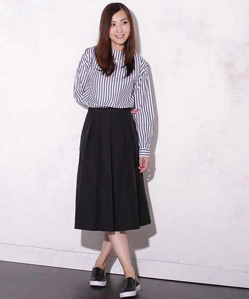 NANO universe(ナノユニバース)の「タックミディフレアスカート(スカート・レディース・ブラック/キャメル/グリーン・FREE)」の14枚目の写真