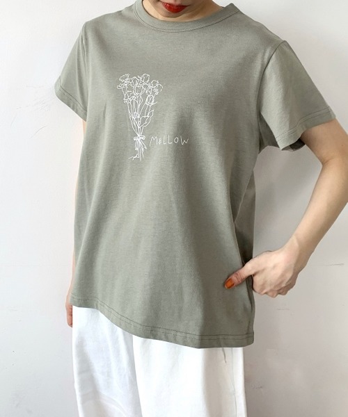 studio CLIP（スタディオクリップ）の「[取扱い店舗限定]イラストレーターyohさんコラボTシャツ（Tシャツ/カットソー・レディース・グリーン系その他6/ホワイト系その他7/ブラウン系その他5/ホワイト系その他4/ブラック系その他3/カーキ/ホワイト系その他/グレー系その他2/ホワイト/オレンジ/ブルー/ベージュ・FREE）」の10枚目の写真