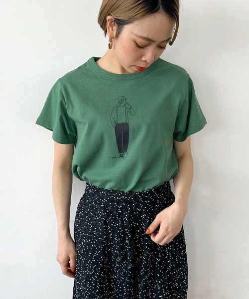 studio CLIP（スタディオクリップ）の「[取扱い店舗限定]イラストレーターyohさんコラボTシャツ（Tシャツ/カットソー・レディース・グリーン系その他6/ホワイト系その他7/ブラウン系その他5/ホワイト系その他4/ブラック系その他3/カーキ/ホワイト系その他/グレー系その他2/ホワイト/オレンジ/ブルー/ベージュ・FREE）」の11枚目の写真