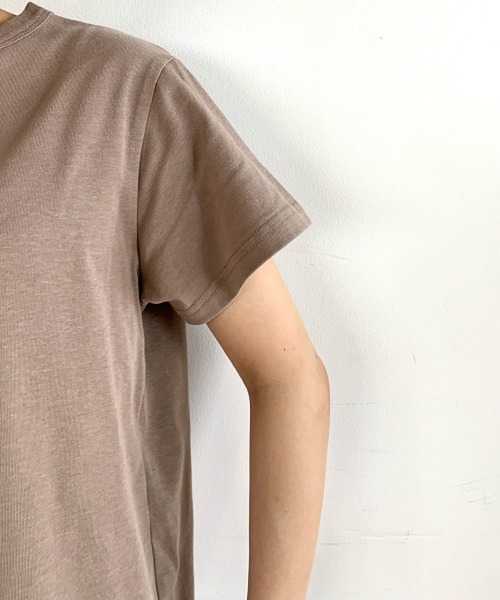 studio CLIP（スタディオクリップ）の「[取扱い店舗限定]イラストレーターyohさんコラボTシャツ（Tシャツ/カットソー・レディース・グリーン系その他6/ホワイト系その他7/ブラウン系その他5/ホワイト系その他4/ブラック系その他3/カーキ/ホワイト系その他/グレー系その他2/ホワイト/オレンジ/ブルー/ベージュ・FREE）」の17枚目の写真