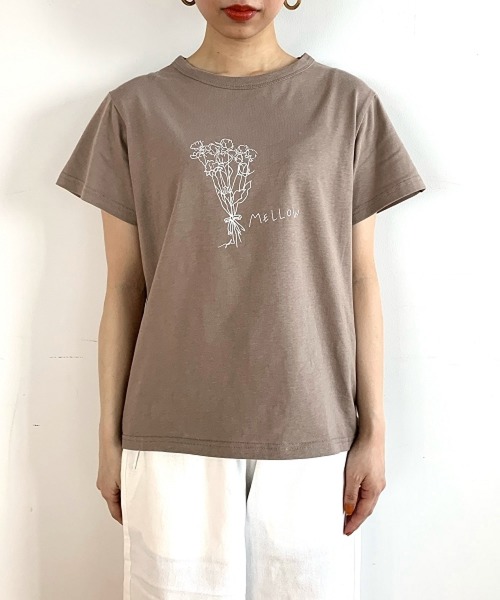 studio CLIP（スタディオクリップ）の「[取扱い店舗限定]イラストレーターyohさんコラボTシャツ（Tシャツ/カットソー・レディース・グリーン系その他6/ホワイト系その他7/ブラウン系その他5/ホワイト系その他4/ブラック系その他3/カーキ/ホワイト系その他/グレー系その他2/ホワイト/オレンジ/ブルー/ベージュ・FREE）」の22枚目の写真