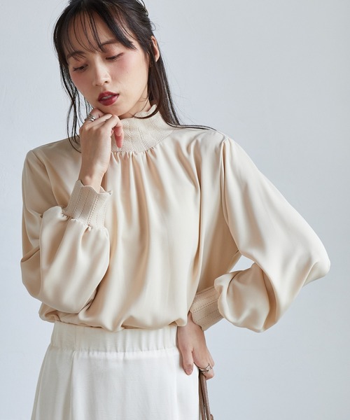 RANAN(ラナン)の「リブニット切替ボリューム袖ハイネックブラウス(シャツ/ブラウス・レディース・ブラック/ブルー系その他/モスグリーン/ミント/ライトグレー/ネイビー/ピンク/テラコッタ/ベージュ系その他/ライラック/グレー/ワイン・M/LL/L)」の5枚目の写真