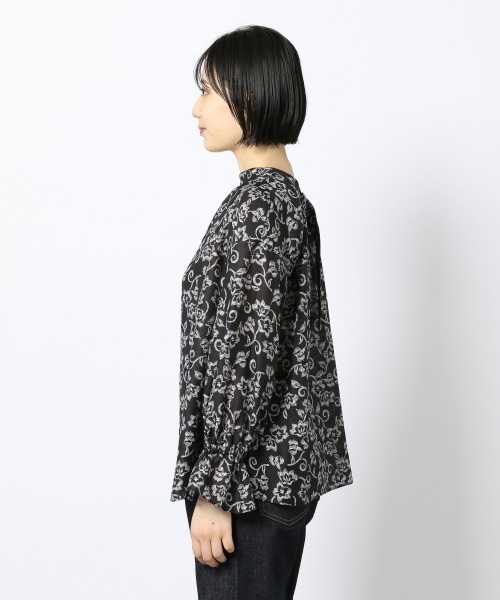 PAGEBOY（ページボーイ）の「モノトーンフラワー2WAYDカンブラウス（シャツ/ブラウス・レディース・ブラック/アイボリー・FREE）」の8枚目の写真