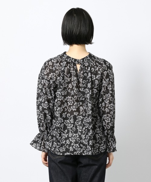 PAGEBOY（ページボーイ）の「モノトーンフラワー2WAYDカンブラウス（シャツ/ブラウス・レディース・ブラック/アイボリー・FREE）」の9枚目の写真
