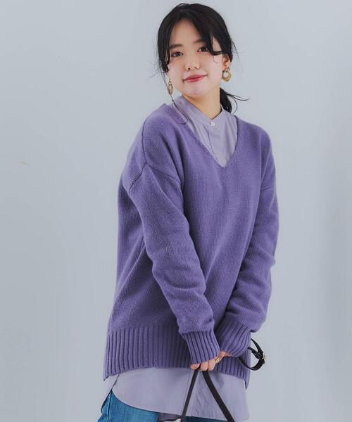 green label relaxing（グリーンレーベルリラクシング）の「FFC W/CA Vネック プルオーバー ニット（ニット/セーター・レディース・オフホワイト/モカ/パープル/ライトブルー・FREE）」の1枚目の写真