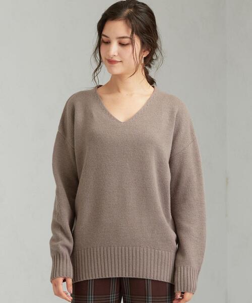 green label relaxing（グリーンレーベルリラクシング）の「FFC W/CA Vネック プルオーバー ニット（ニット/セーター・レディース・オフホワイト/モカ/パープル/ライトブルー・FREE）」の3枚目の写真