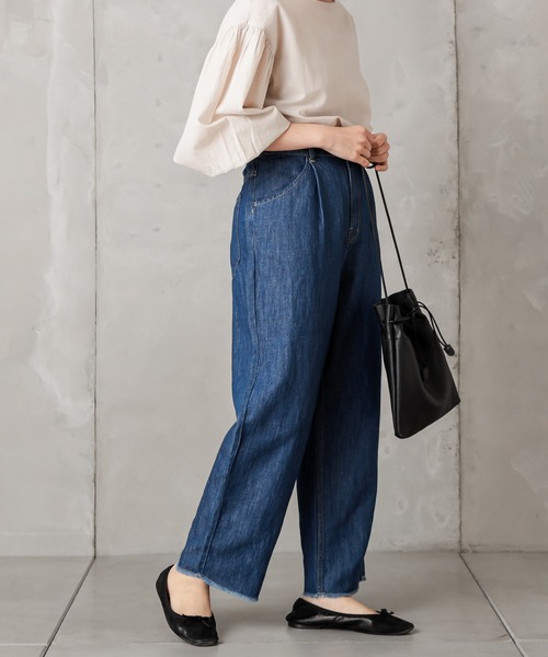 PUAL CE CIN（ピュアルセシン）の「綿麻デニムタックパンツ（デニムパンツ・レディース・インディゴブルー/ブルー・FREE）」の13枚目の写真