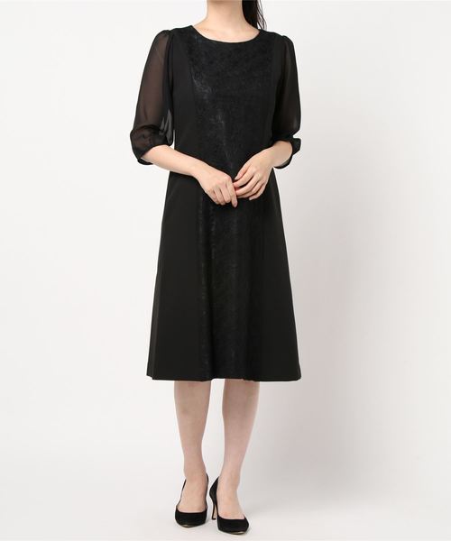 BELLUNA(ベルーナ)の「洗えるストレッチ素材レース切替ワンピース(ドレス・レディース・ブラック・MEDIUM/LARGE/X-LARGE)」の6枚目の写真