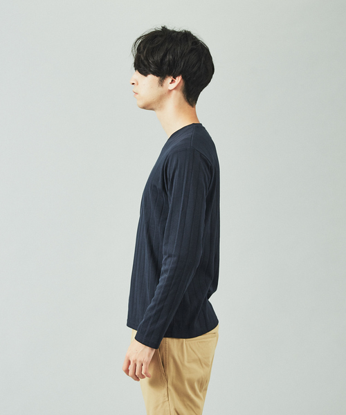 ABAHOUSE GRAY(アバハウスグレイ)の「【展開店舗限定】汗染軽減 針抜リブ Vネック長袖 Tシャツ(Tシャツ/カットソー・メンズ・ホワイト/グレイッシュベージュ/ネイビー/ブラック・46/48)」の6枚目の写真