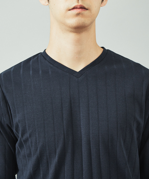 ABAHOUSE GRAY(アバハウスグレイ)の「【展開店舗限定】汗染軽減 針抜リブ Vネック長袖 Tシャツ(Tシャツ/カットソー・メンズ・ホワイト/グレイッシュベージュ/ネイビー/ブラック・46/48)」の8枚目の写真
