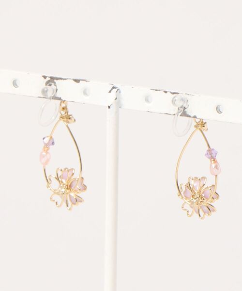 カヤ(カヤ)の「【カヤ】咲き桜イヤリング(イヤリング・レディース・パープル/ピンク/ブルー・FREE)」の4枚目の写真