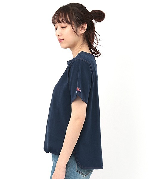 チチカカ（チチカカ）の「ワンポイント刺繍Ｔシャツ（Tシャツ/カットソー・レディース・パープル/ネイビー/オフホワイト/グリーン・MEDIUM/LARGE）」の9枚目の写真