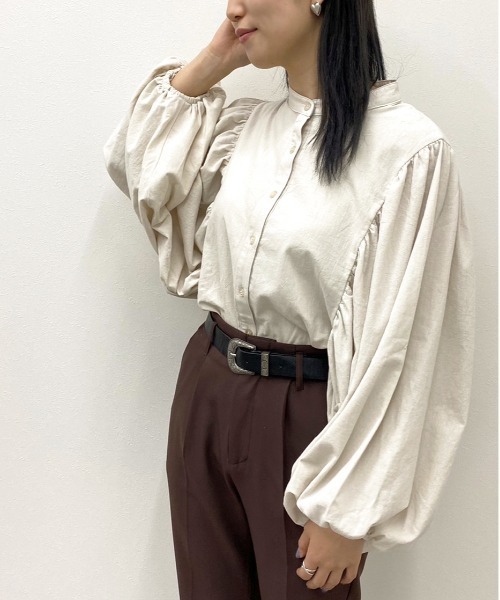 apres jour mignon(アプレジュールミニョン)の「袖ボリュームバンドカラーシャツ【ZOZOTOWN限定アイテム】(シャツ/ブラウス・レディース・ブルー系その他/アイボリー/ブラック/ベージュ・X-LARGE/フリー)」の21枚目の写真
