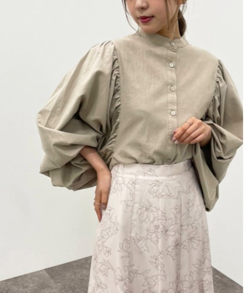apres jour mignon(アプレジュールミニョン)の「袖ボリュームバンドカラーシャツ【ZOZOTOWN限定アイテム】(シャツ/ブラウス・レディース・ブルー系その他/アイボリー/ブラック/ベージュ・X-LARGE/フリー)」の12枚目の写真