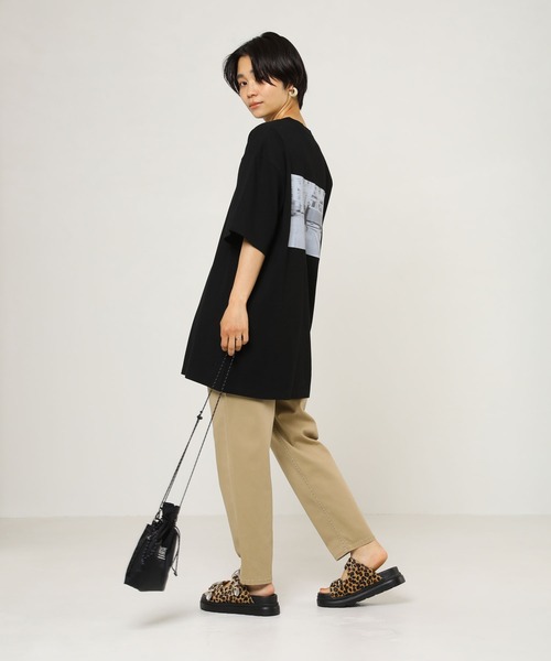 FRANKLIN & MARSHALL（フランクリンマーシャル）の「FRANKLIN ＆ MARSHALL/フランクリンマーシャル 別注フォトプリントTシャツ（Tシャツ/カットソー・レディース・ブラック/ホワイト・マルチサイズ）」の12枚目の写真