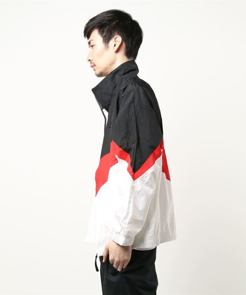 NIKE(ナイキ)の「ナイキ HBR STMT ウーブン ジャケット(ナイロンジャケット・メンズ・ブラック/ブラック系その他/ホワイト・M/L)」の6枚目の写真