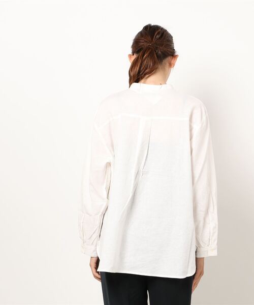 Samansa Mos2(サマンサ モスモス)の「ピンタックプルオーバーブラウス(シャツ/ブラウス・レディース・ベージュ/グレー/オフホワイト・フリ-)」の5枚目の写真