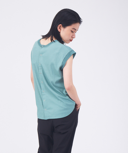 qualite(カリテ)の「ドット釦2WAYカットソー(Tシャツ/カットソー・レディース・ホワイト/ネイビー/モスグリーン・フリー)」の2枚目の写真