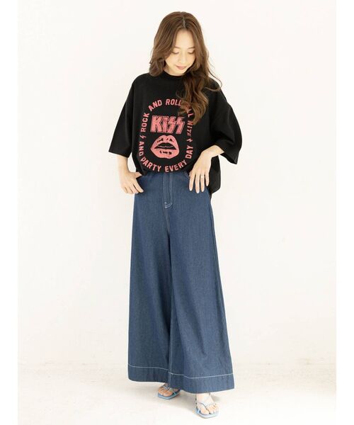 COTORICA（コトリカ）の「KISS ツアーロゴルーズT【UNISEX】（Tシャツ/カットソー・レディース・ブラック/オフホワイト・SMALL/LARGE）」の11枚目の写真